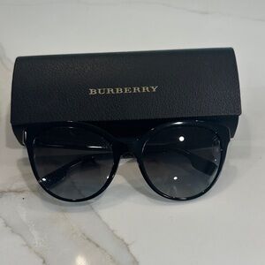 Burberry Black Gradient Round Cat-Eye Sunglasses